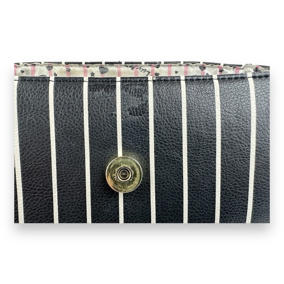 Betsey Johnson Cross Body Purse - Picture 8 of 8